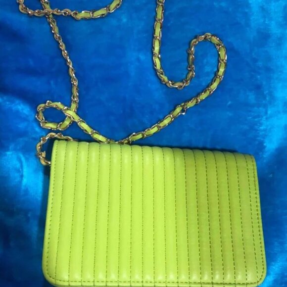 Bebe Aliah Flap Crossbody Bag NWOT Seagrass - Picture 2 of 2